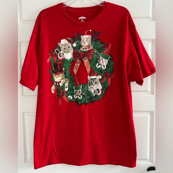 Holiday Time Tops - Holiday Time Meowy Christmas Cats and Ribbons Wreath T Shirt Medium (38-40)